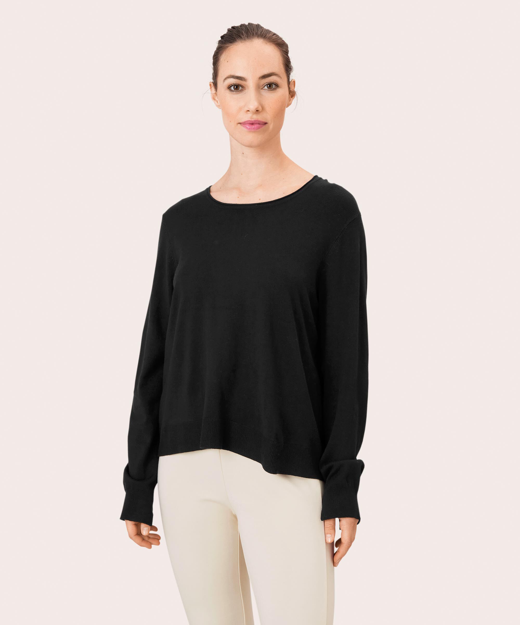 Filina Topp, Black