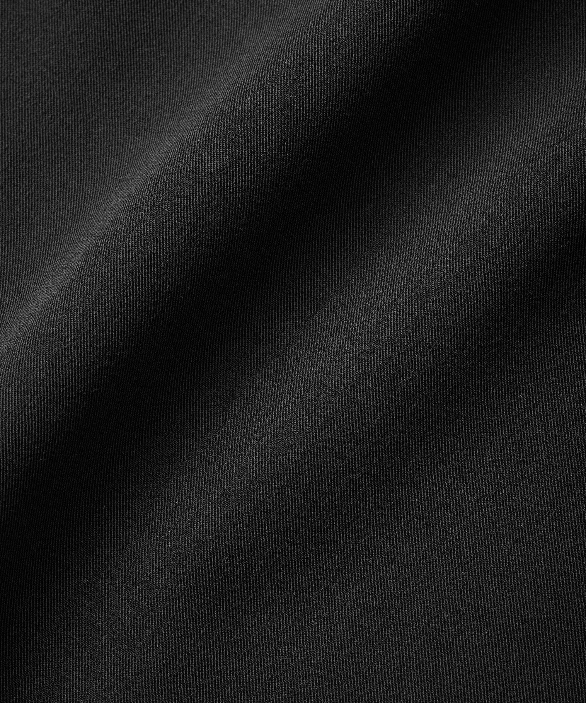 Pietta Bukser, Black