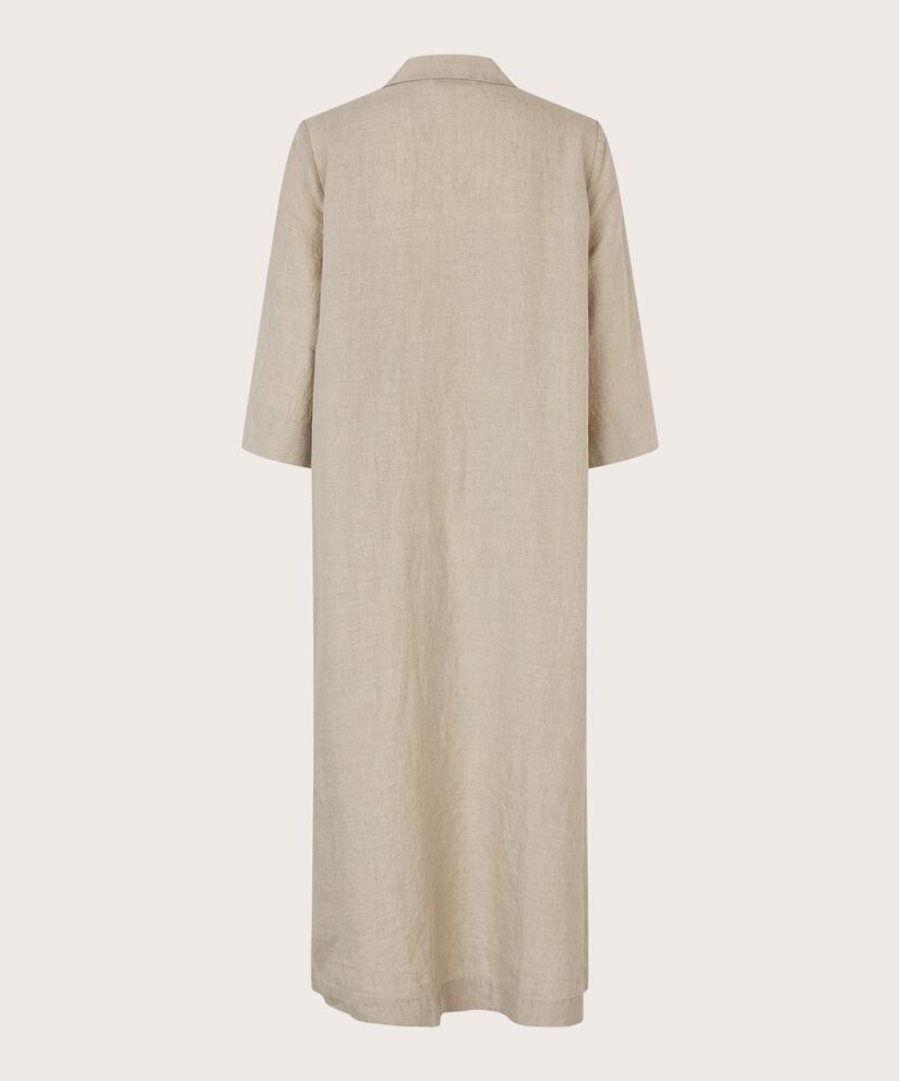 Nikeeta Kjole, Natural