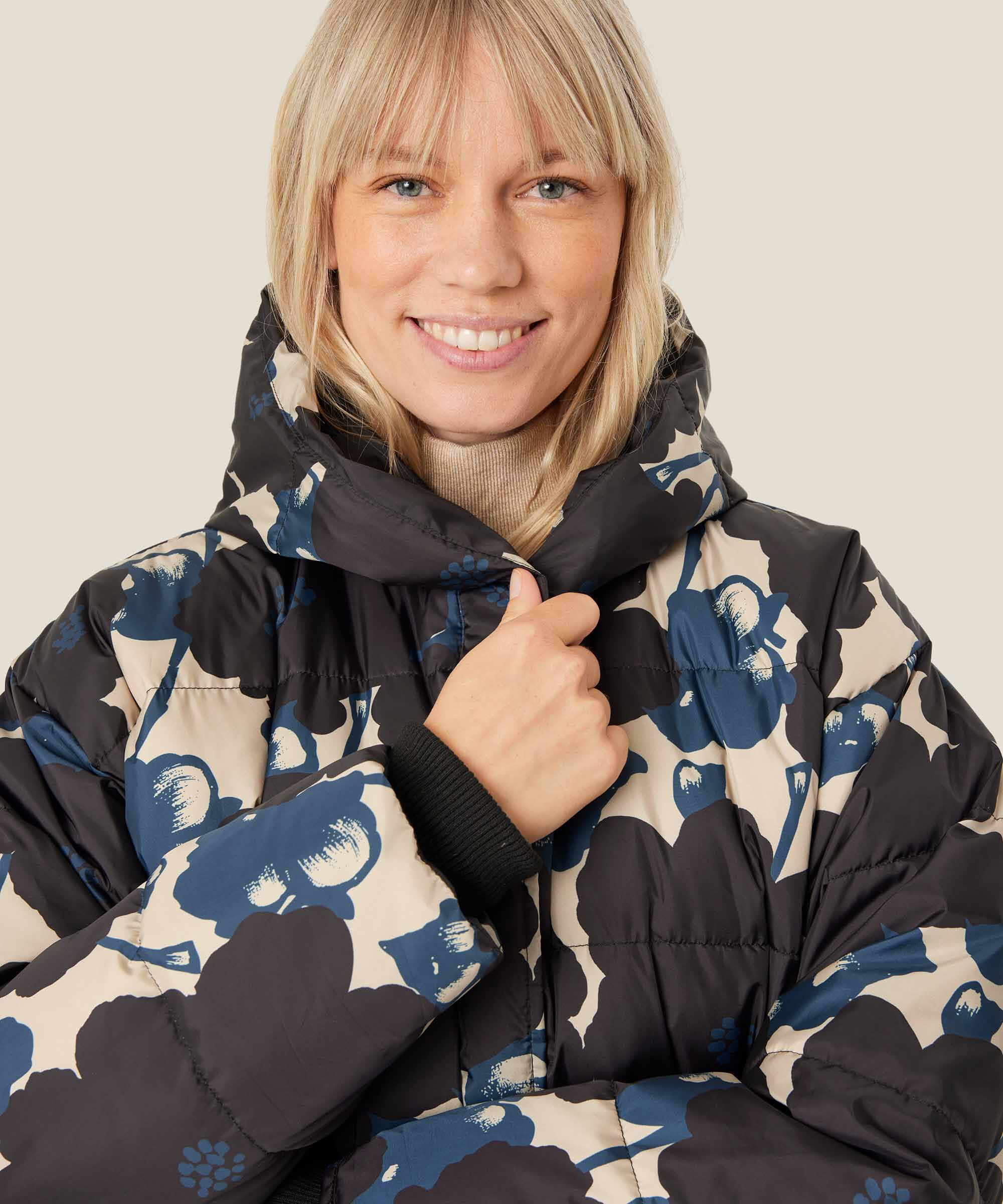 Thilde Dunkåpe, Moonlit Ocean