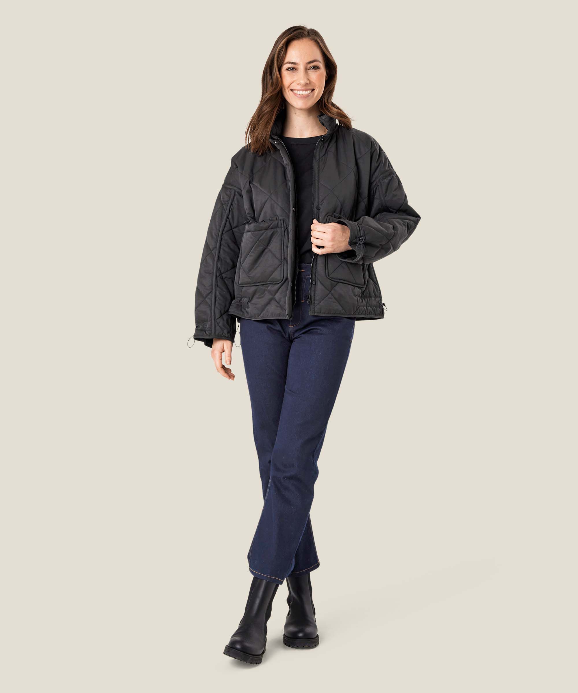 Tessie Kåpe, Black