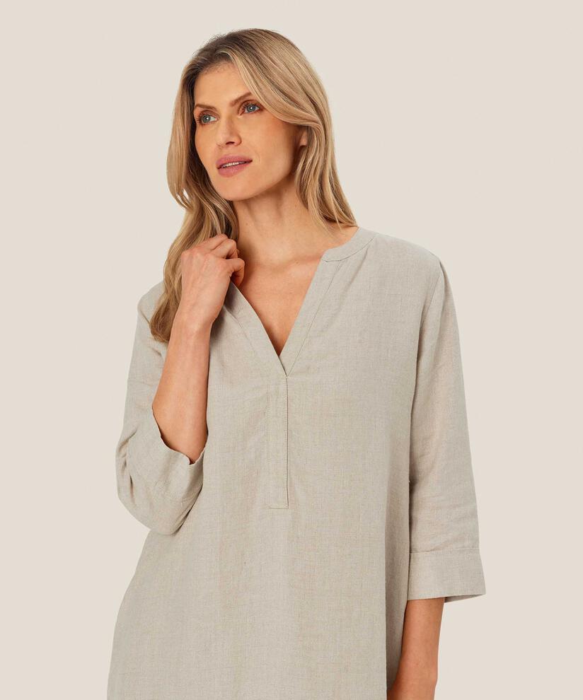 Nokolo Kjole, Natural