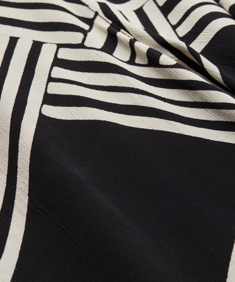 PAMEL BUKSER, Black