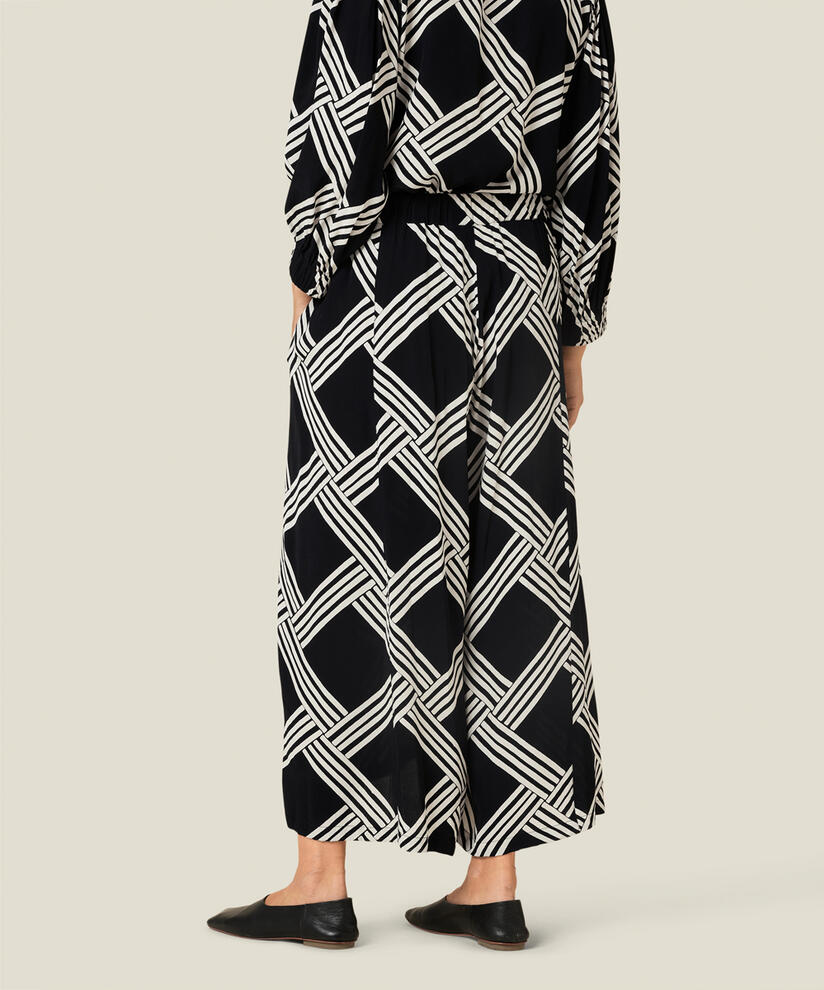 PAMEL BUKSER, Black