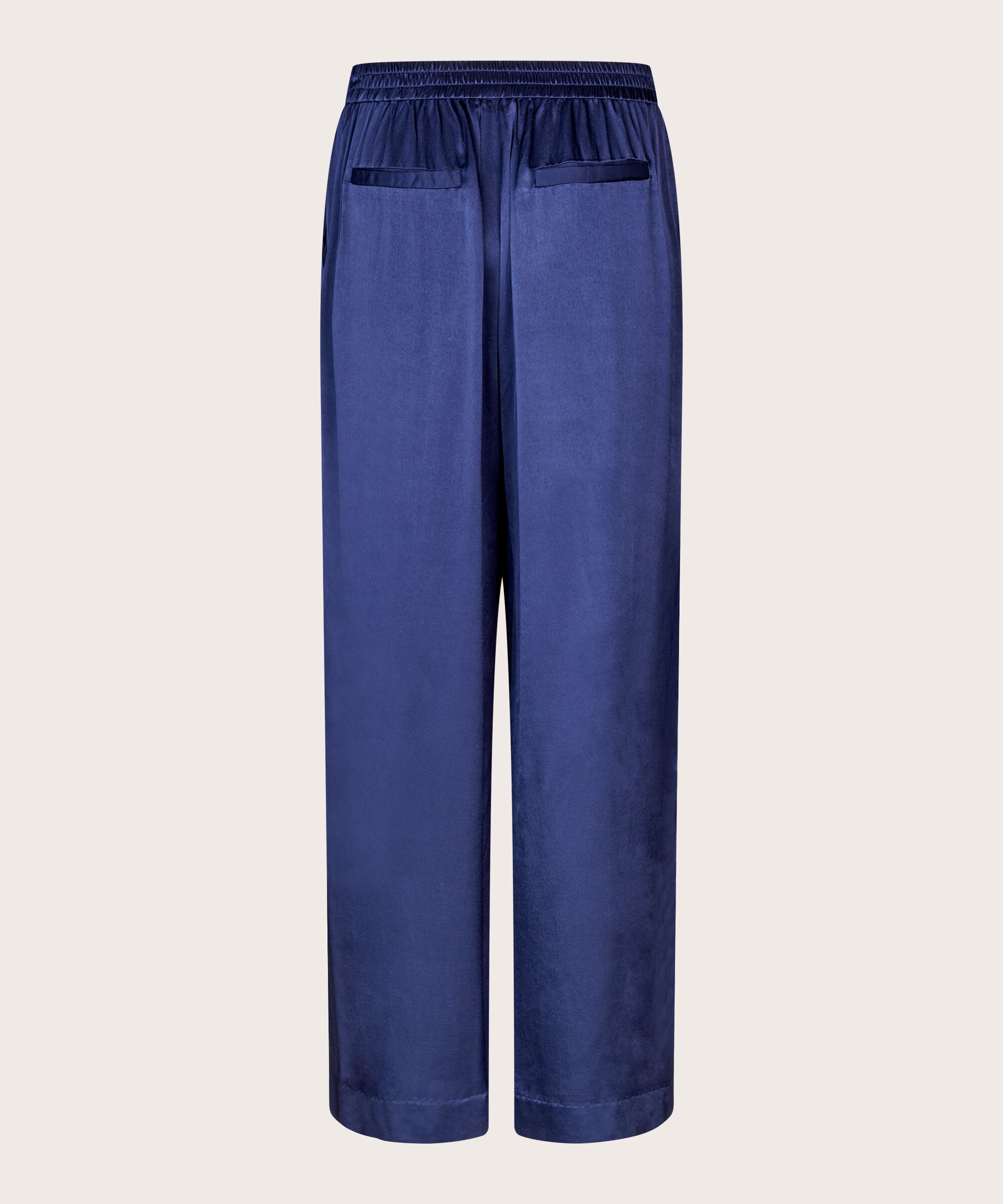 Pippie Bukser, Medieval blue
