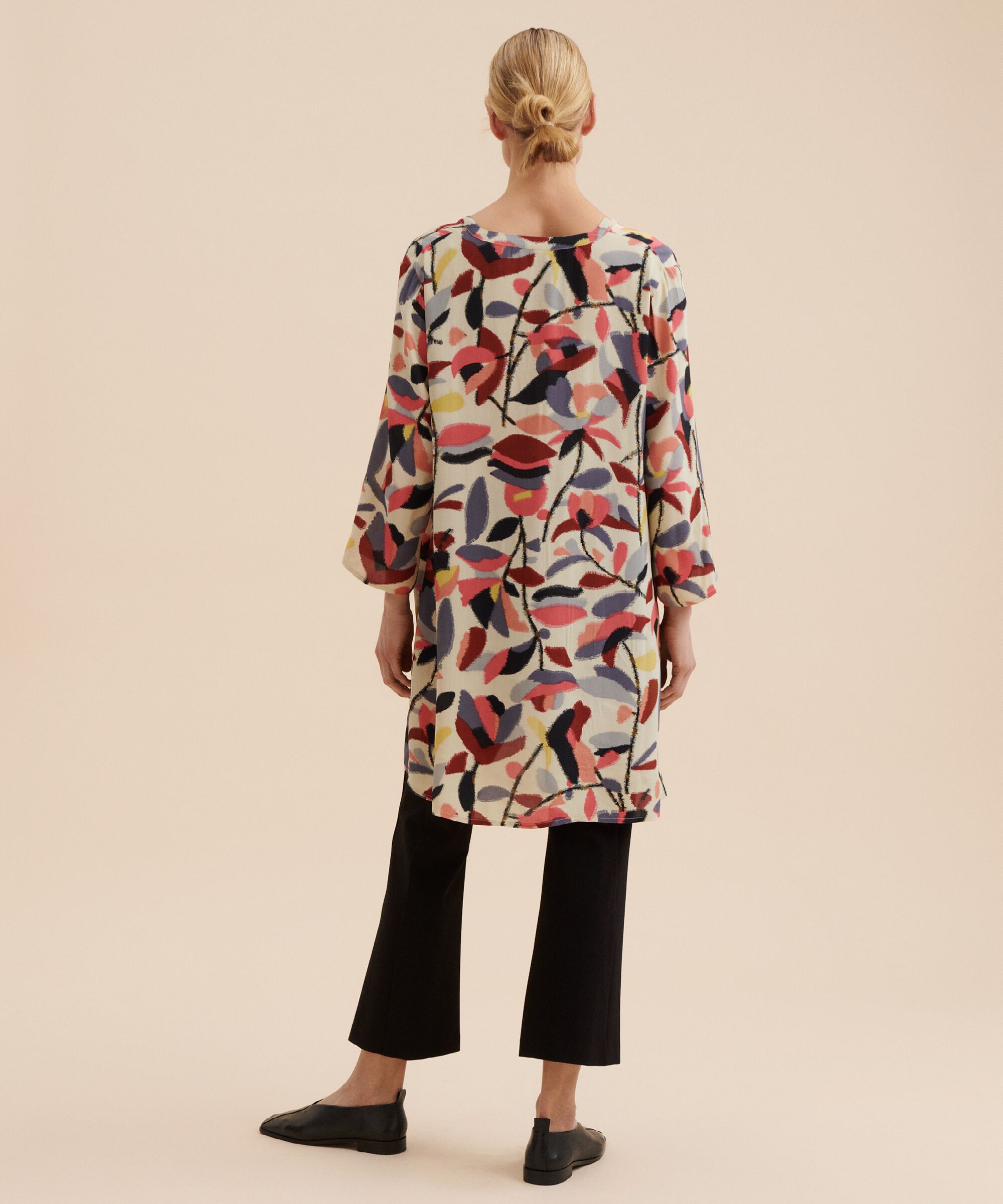 Gali Tunika, Calypso Coral