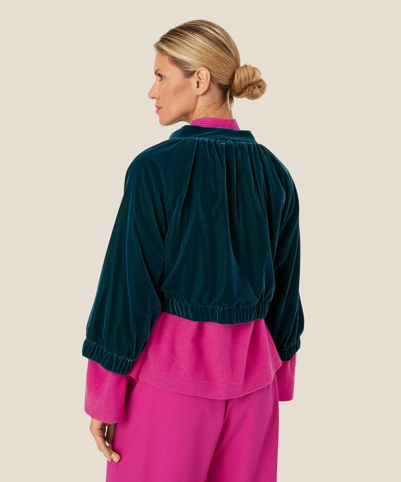 Jabine Jakke, Reflect Pond