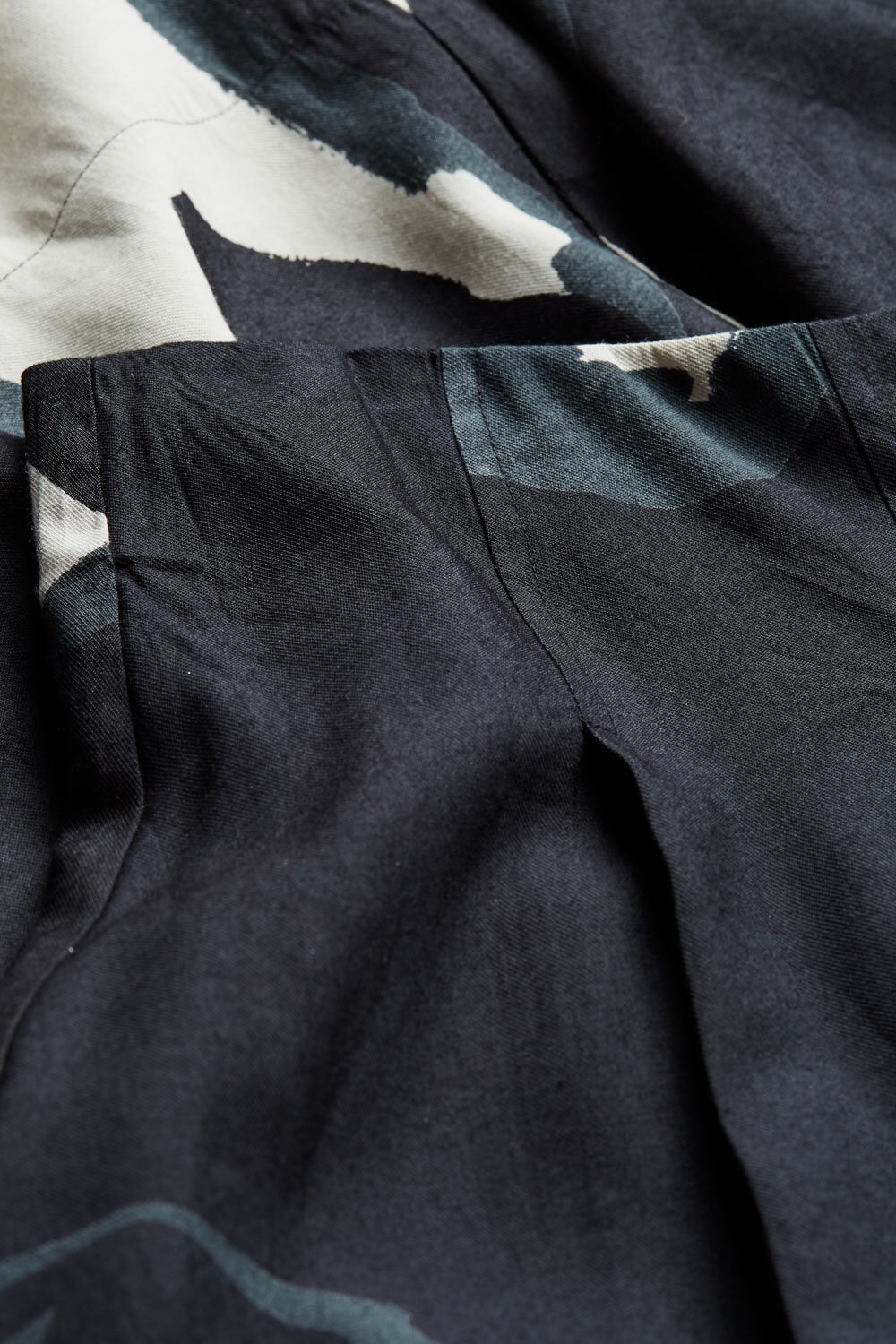 SALLY SKJ&Oslash;RT, Black