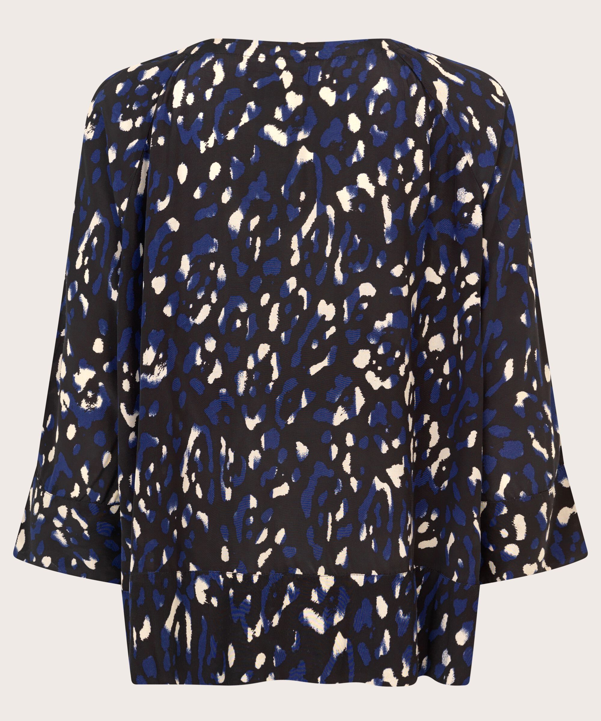 Benika Topp, Medieval blue