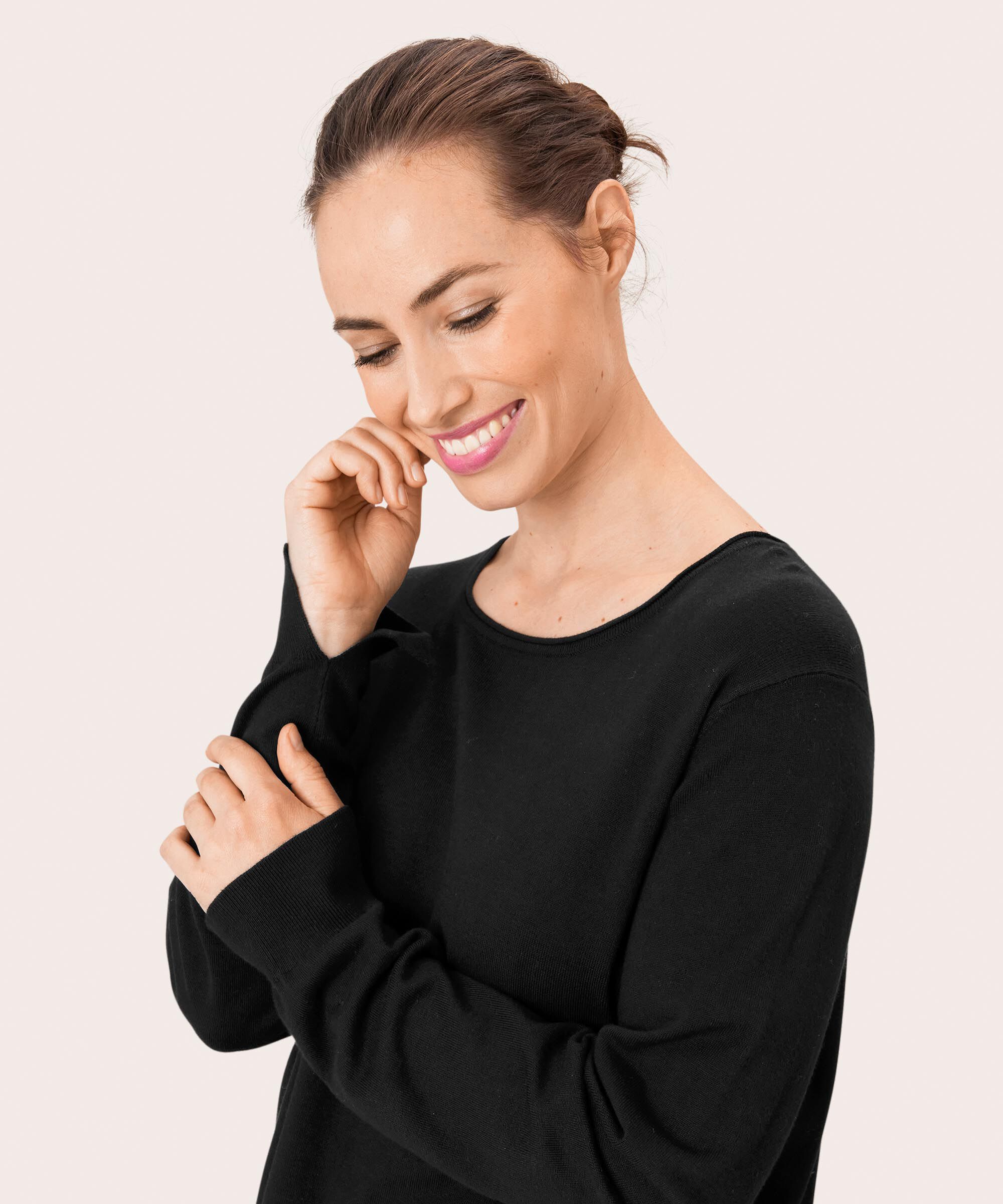 Filina Topp, Black