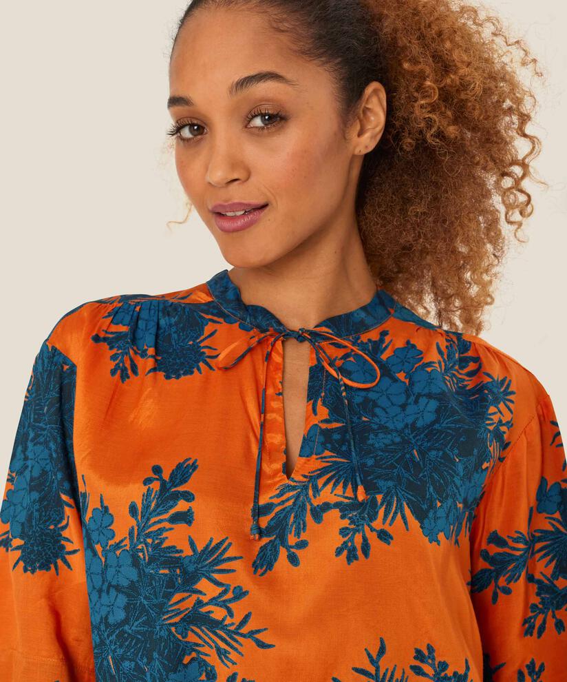 Boniti Topp, Russ Orange
