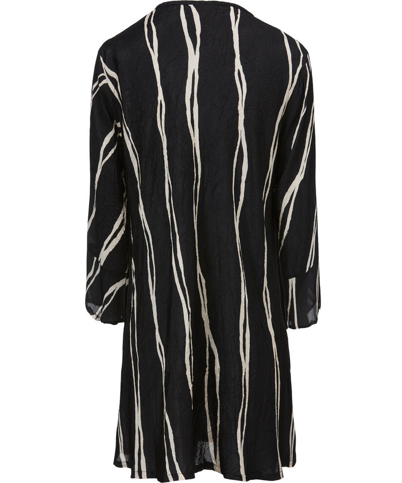 BETSY TOPP, Black