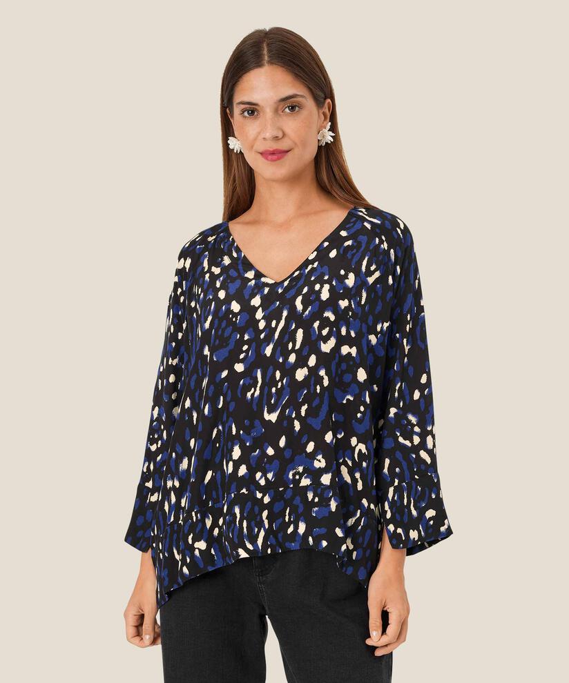 Benika Topp, Medieval blue
