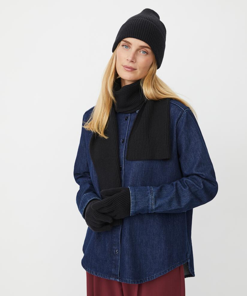 Strikkesett med lue, hansker og skjerf, Black