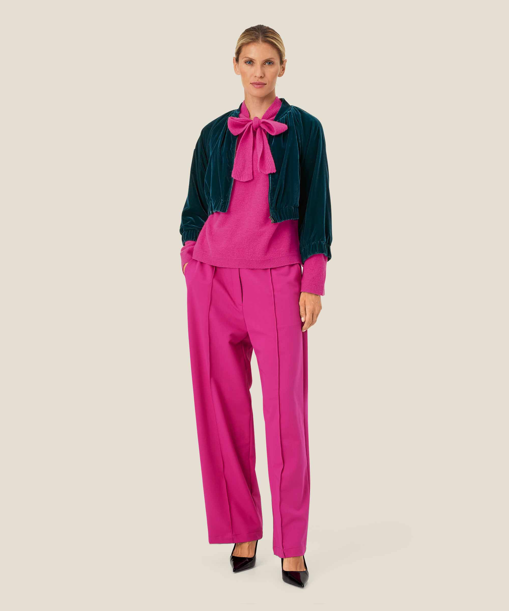 Jabine Jakke, Reflect Pond