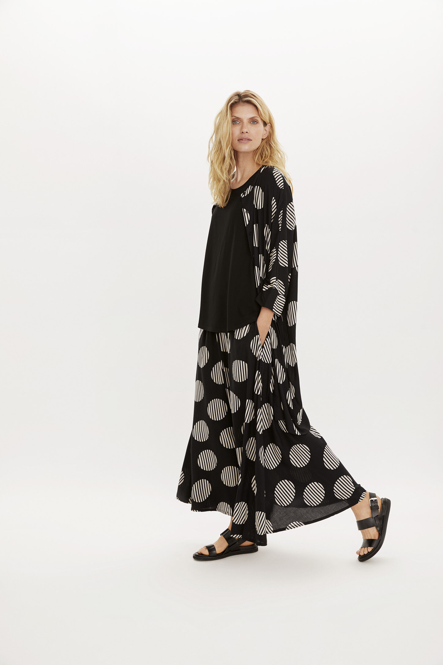 SADIE SKJ&Oslash;RT, Black