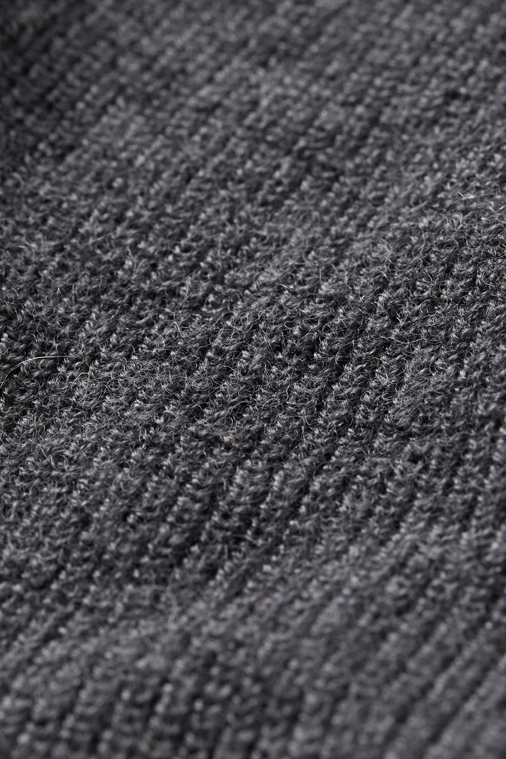 Pelia Bukser, M. Grey mel.