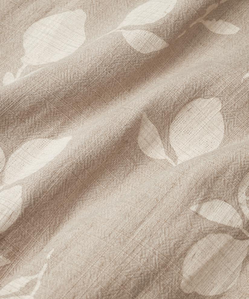 Nipani Kjole, Natural