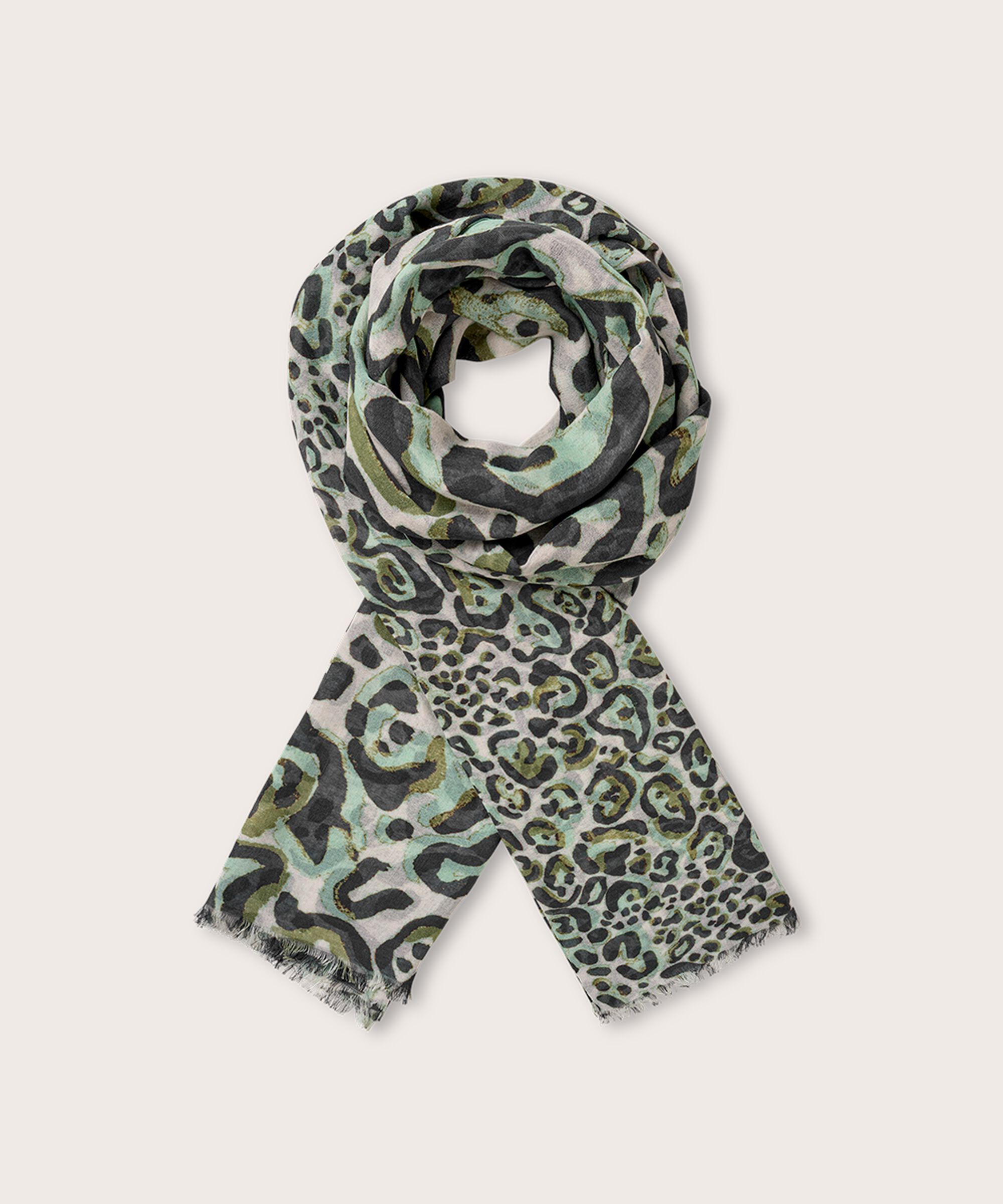 Adeola Skjerf, D. Lichen Green