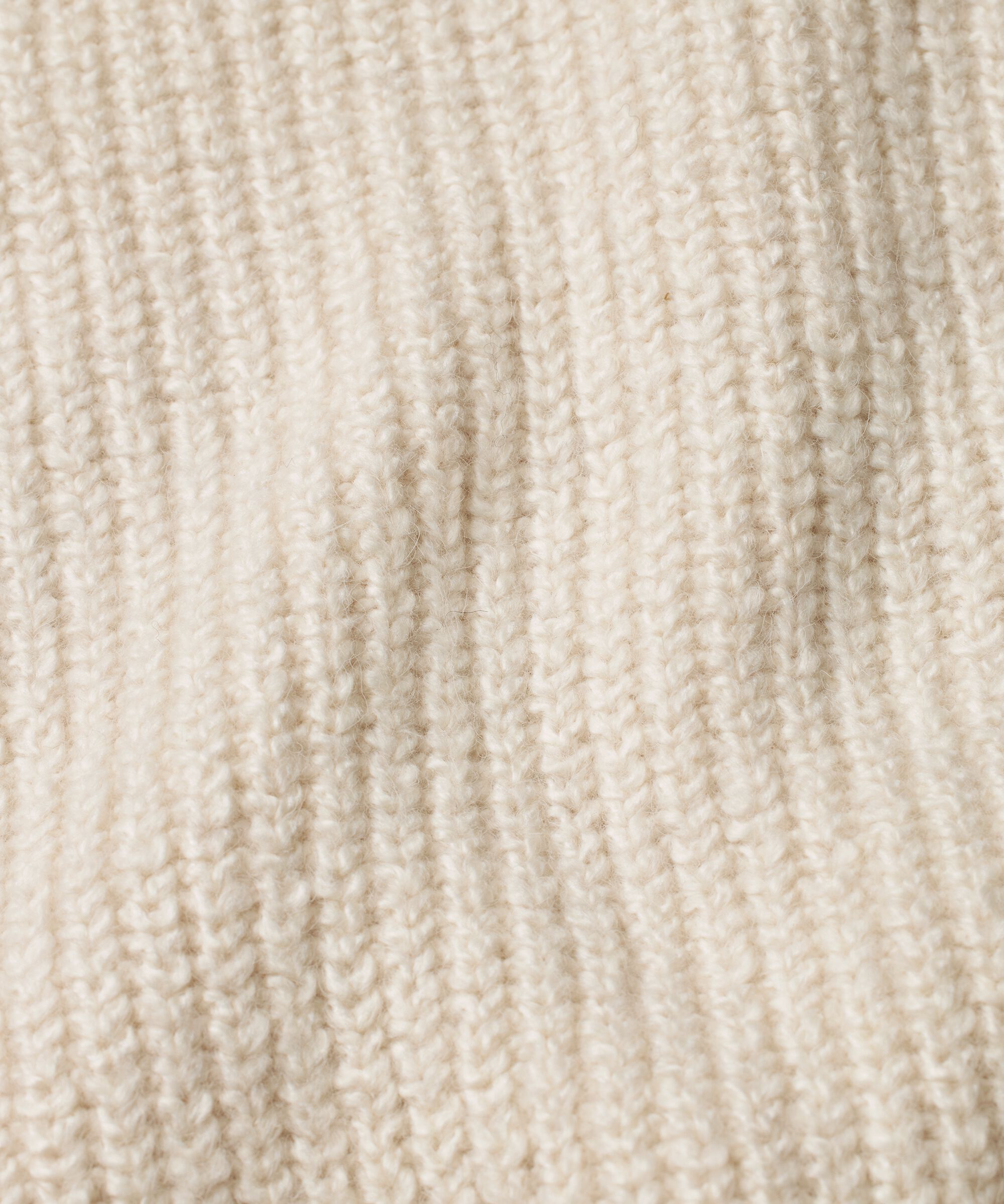 Fayima Strikkegenser, Whitecap