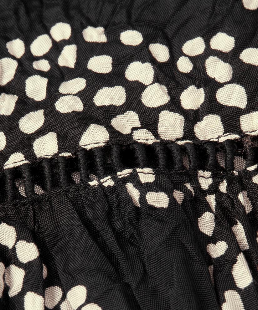 Dodilia Topp, Black