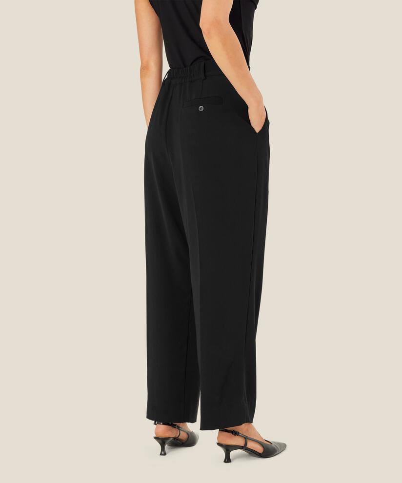 Perlias Bukse, Black