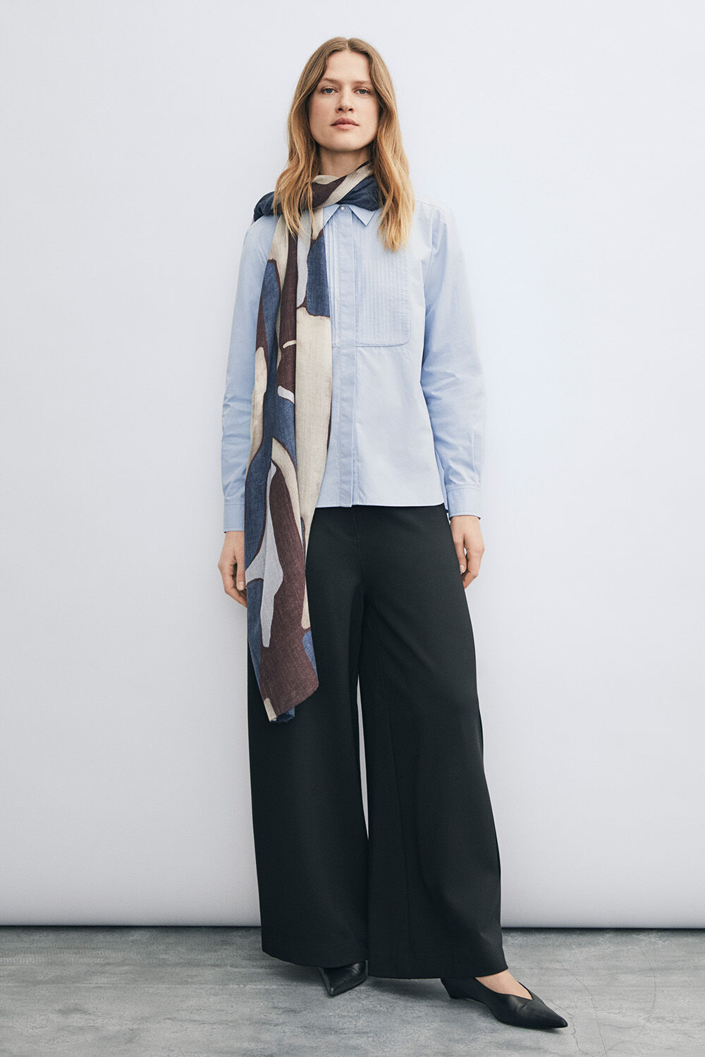 Irionisa skjorte - Serenity, Passang Denim Bukse - Dark Denim, Ayla Skjerf - Chocolate Plum
