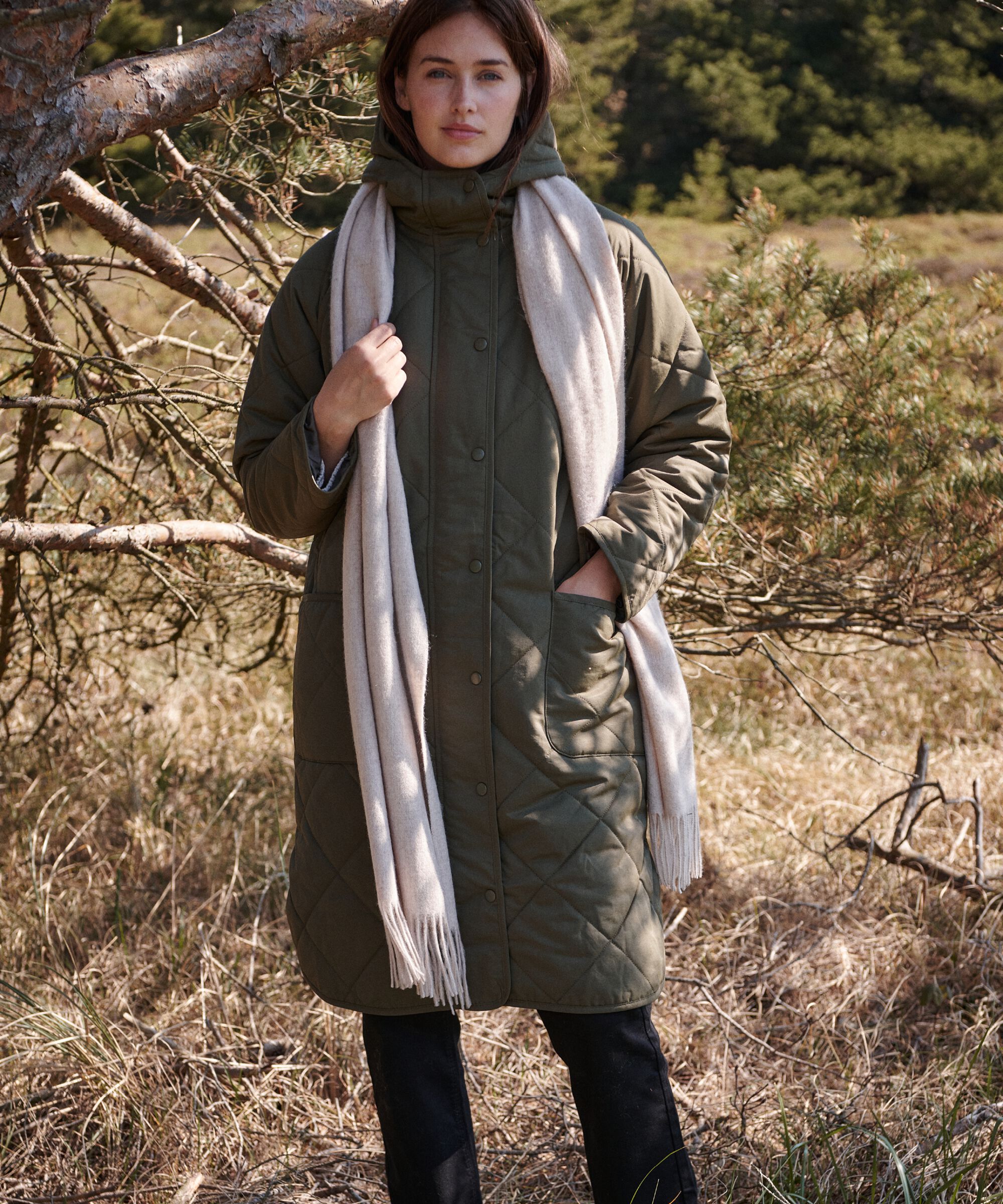 Anna Skjerf, L beige mel