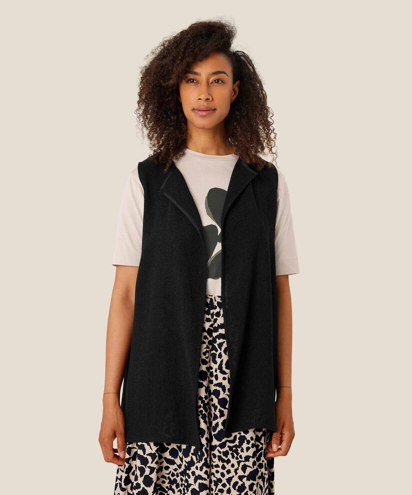 Jett Jakke, Black