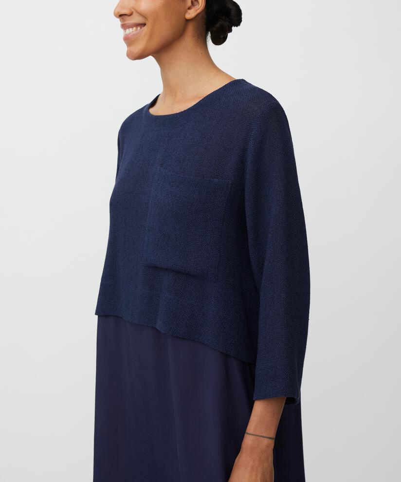 Nonah Kjole, Navy Blazer