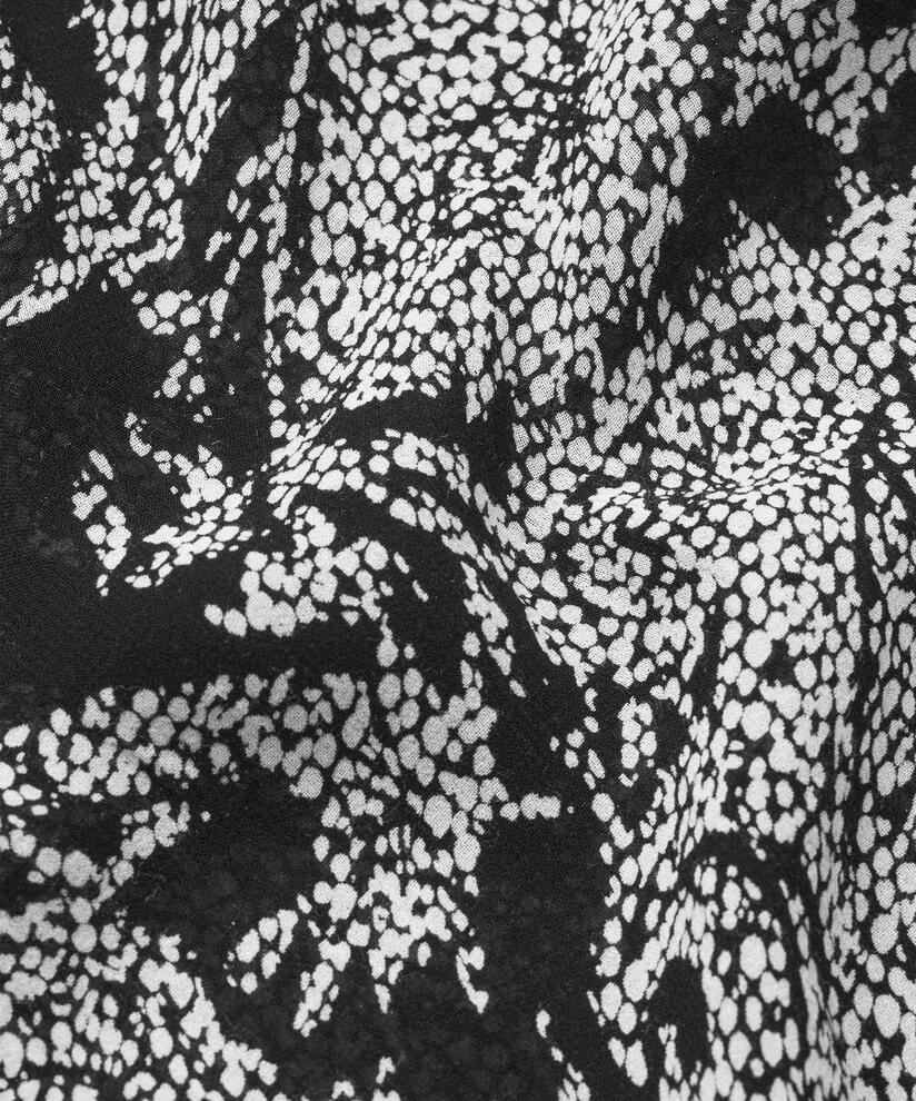 Nilu Kjole, Black