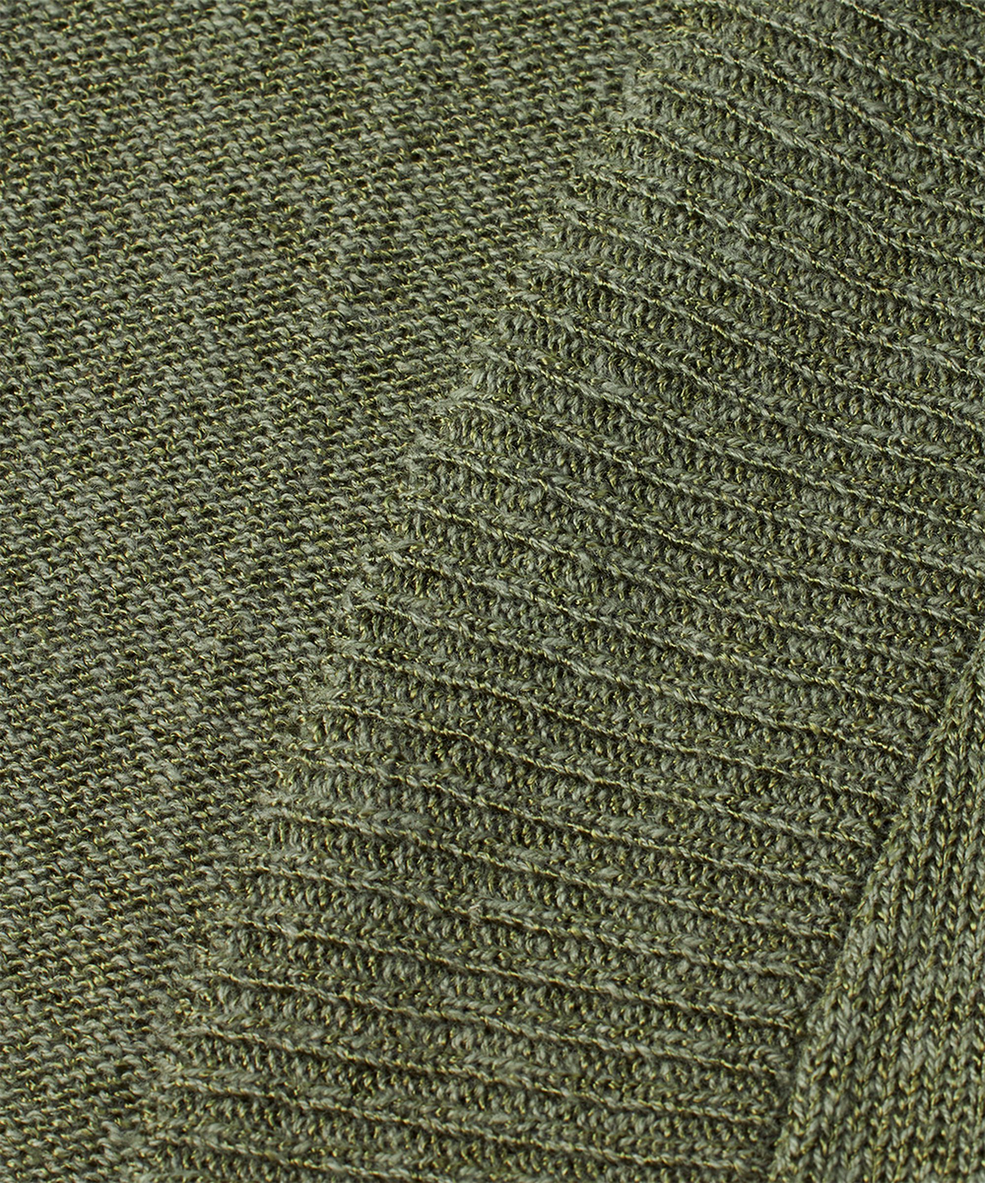 Lara Cardigan, D. Lichen Green