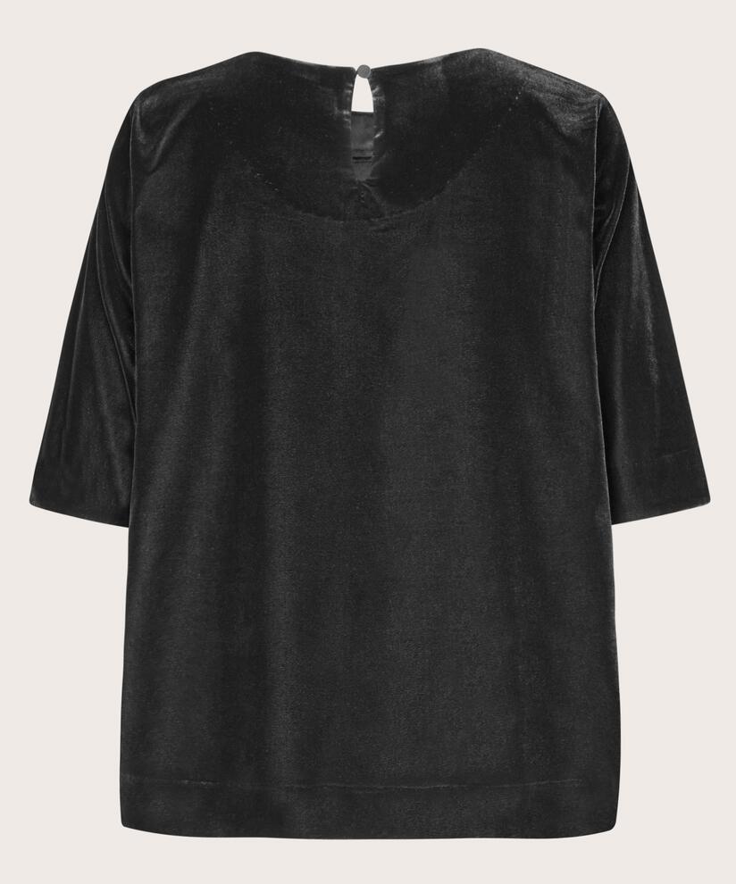 Daila Topp, Black