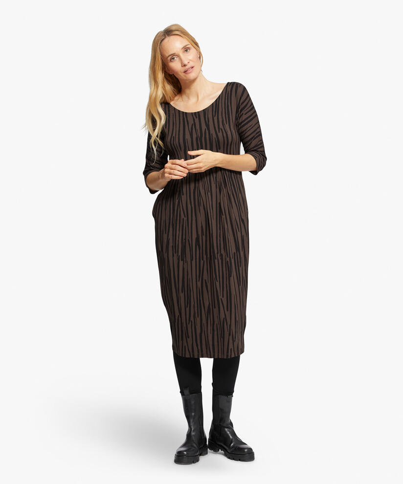 NIMA KJOLE, Chocolate