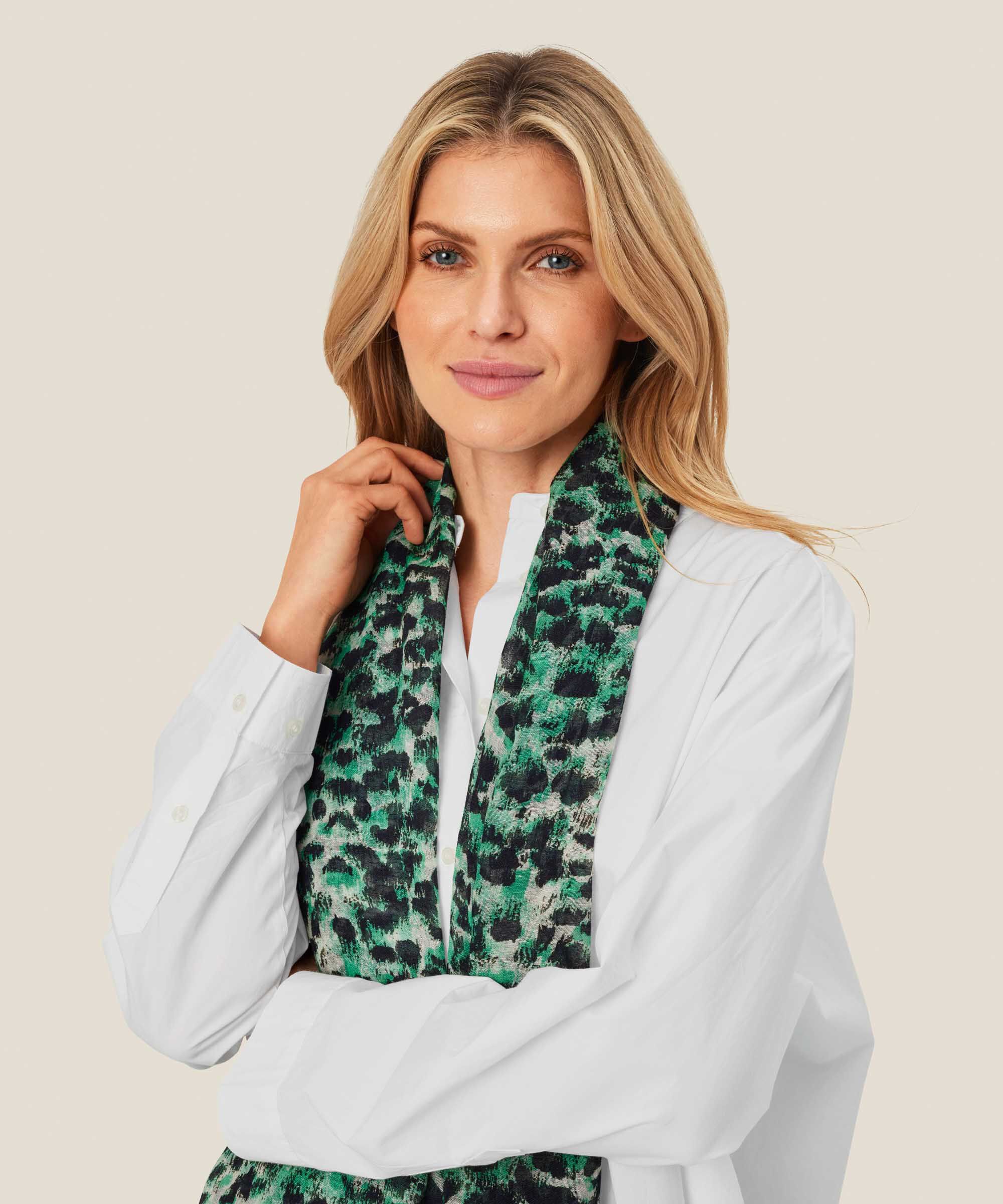 Abenna Skjerf, Winter Green