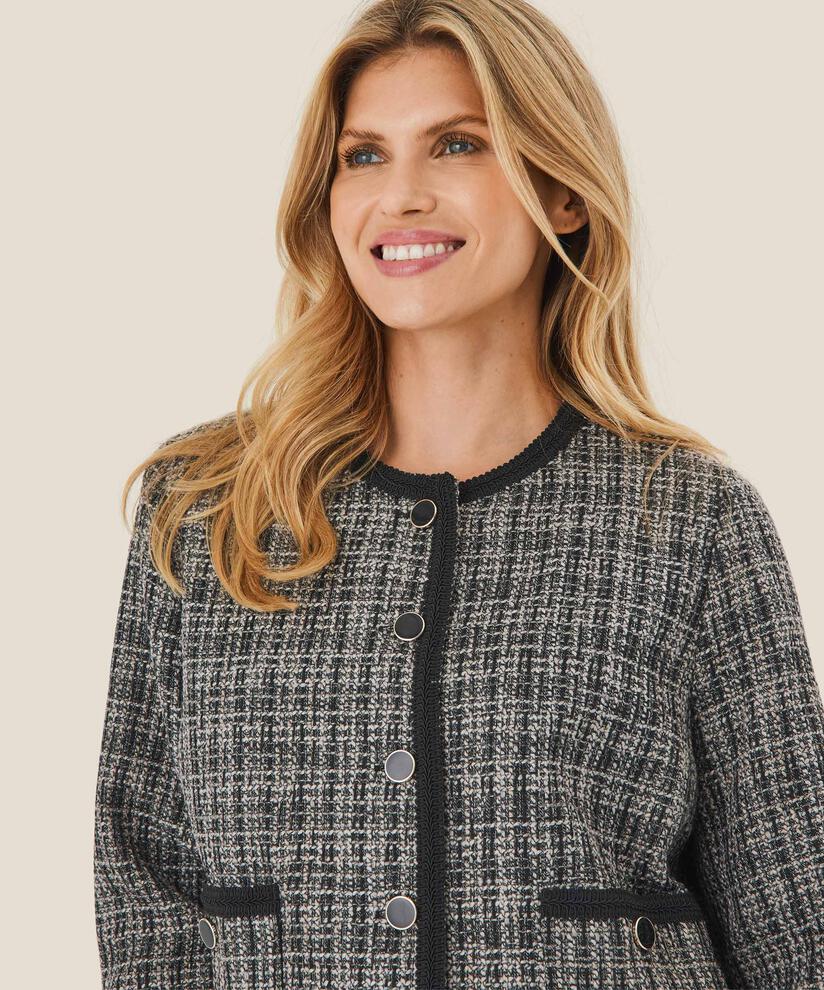 Jasmilo Jakke, Black