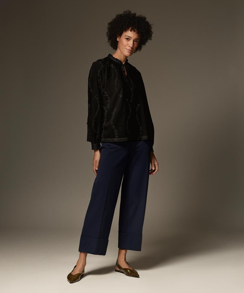 Dolvira topp, Black