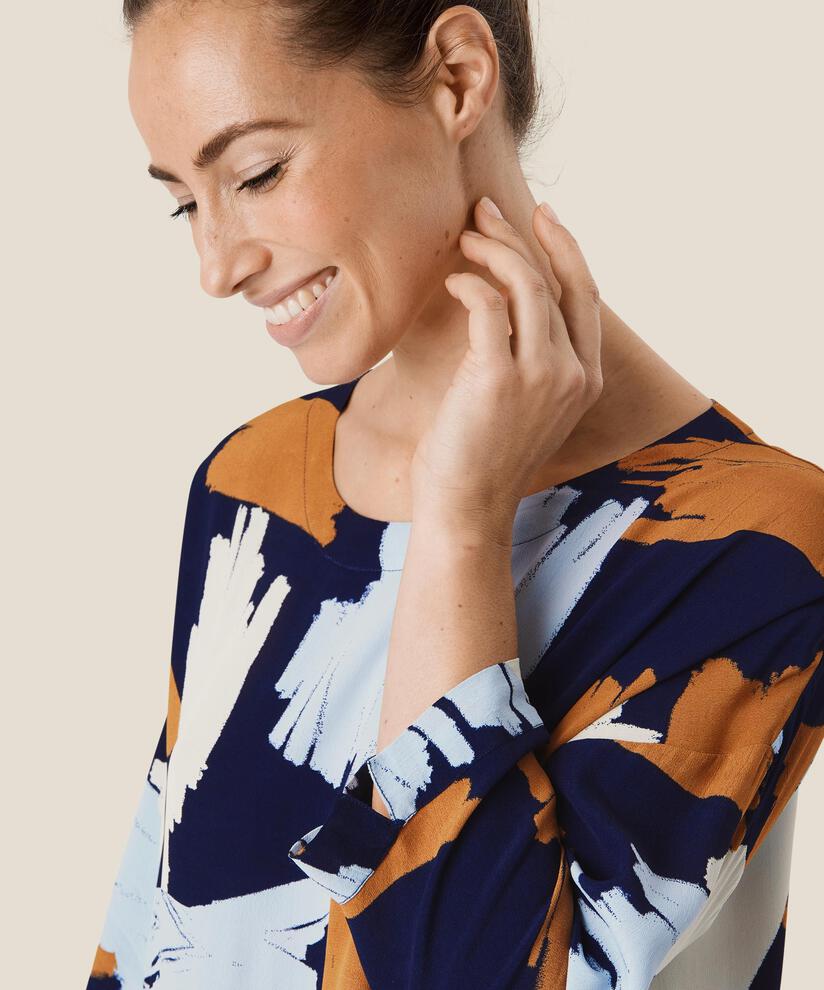 Becca Topp, Maritime Blue