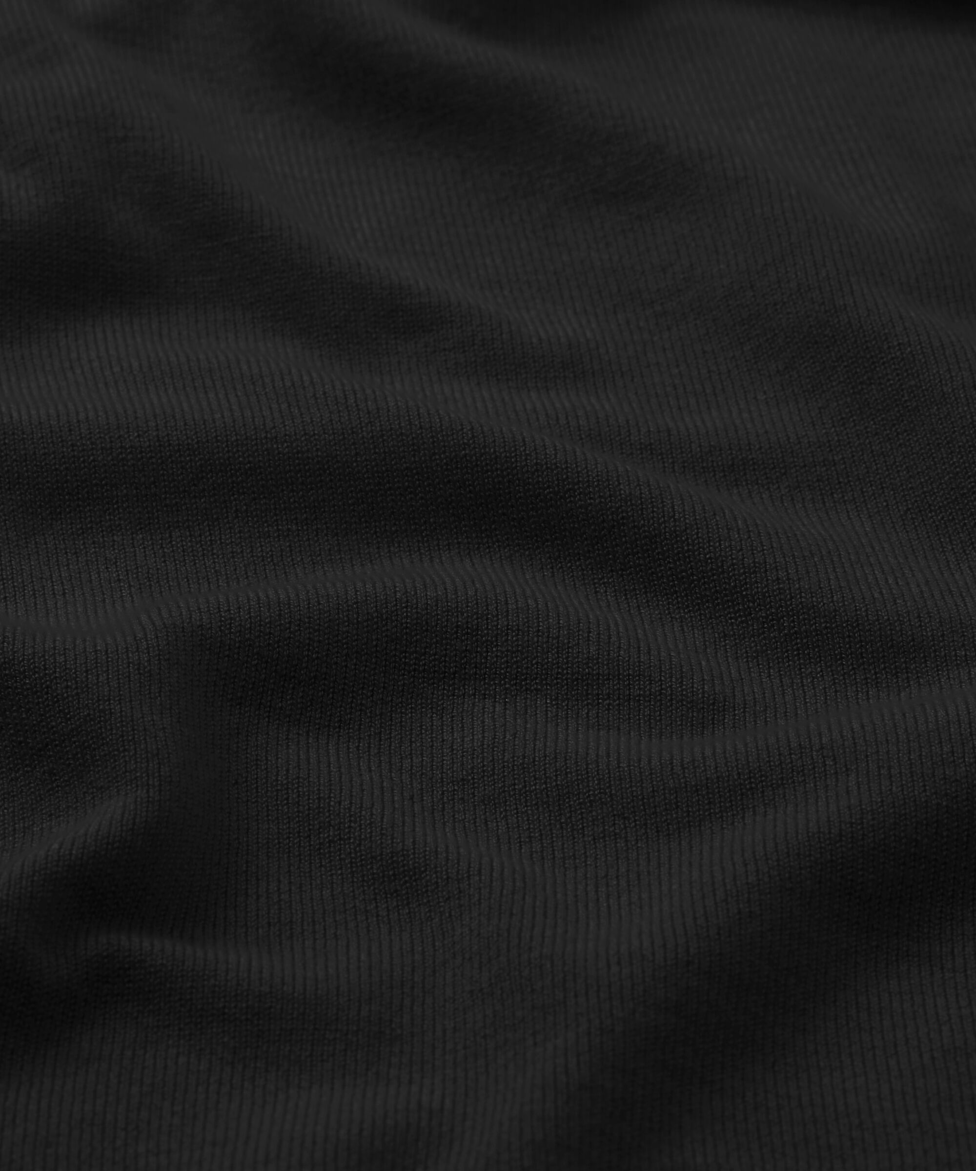 Filina Topp, Black