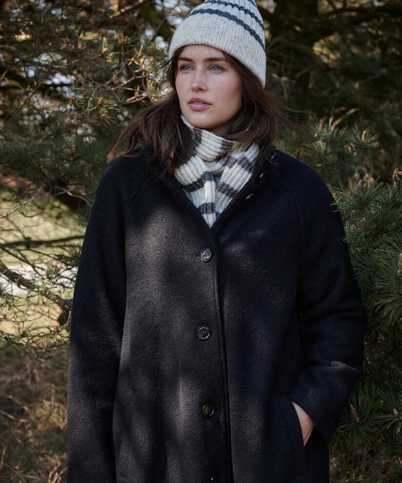 Teresa Ullkåpe, Black