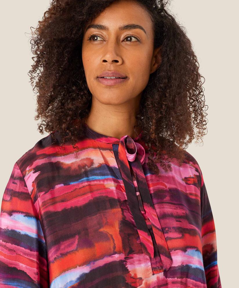 Nishat Kjole, Sun Tomato