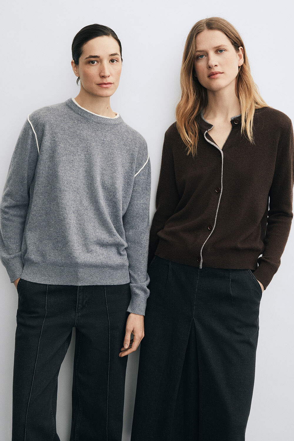 Fariel kasjmir strikkegenser - M. Grey mel., Parvelena Denim Bukse - Black, Leorin kasjmir cardigan - Chocolate Plum