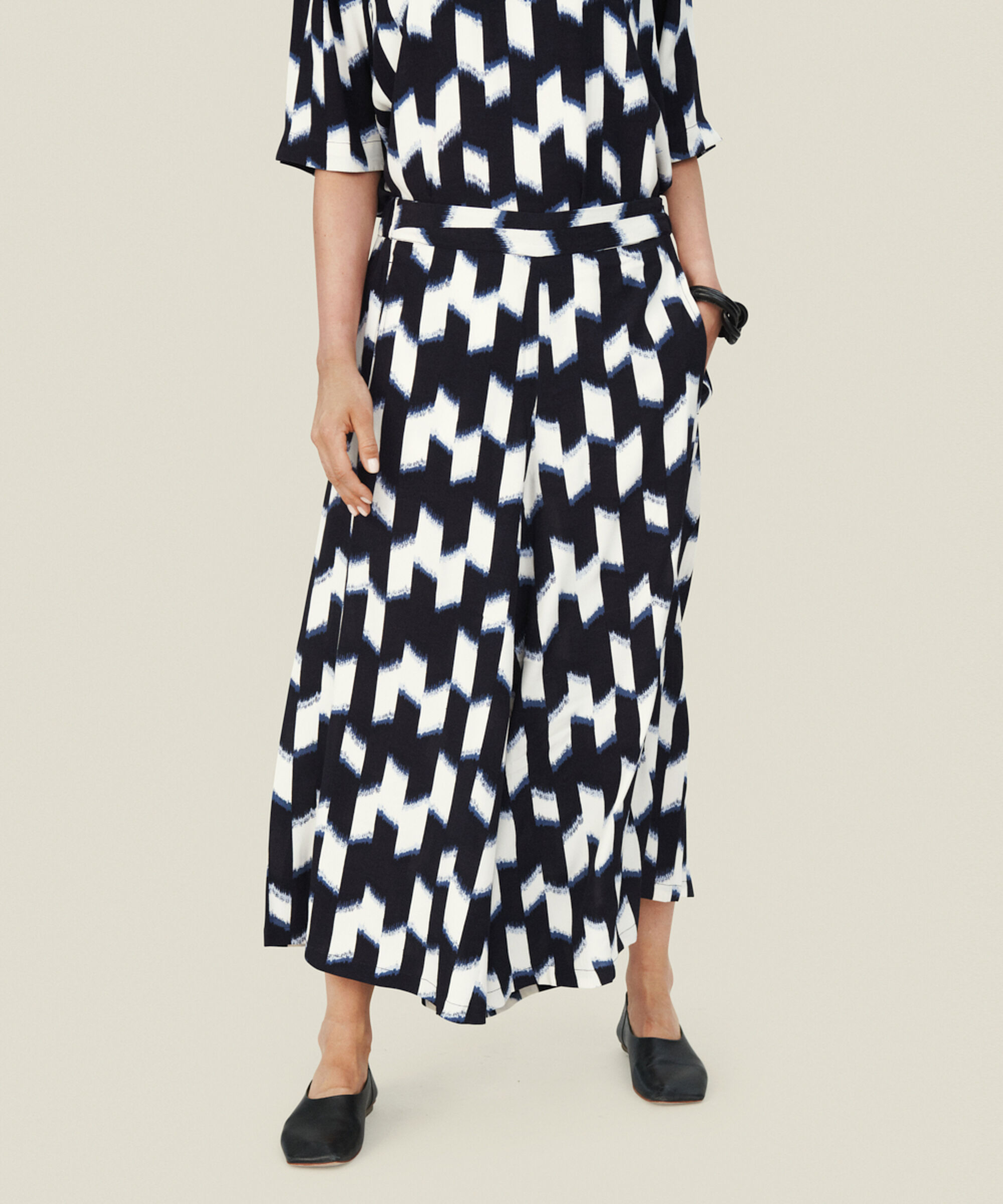 PAMEL BUKSER, Vintage