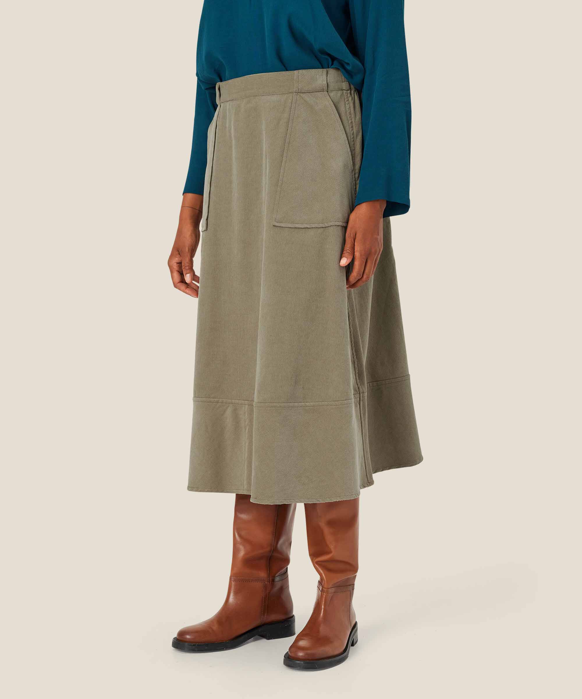 Sayaka Skjørt, Vetiver