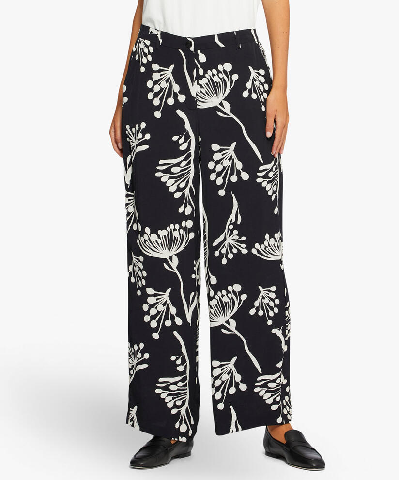 PERINUA BUKSER, Black