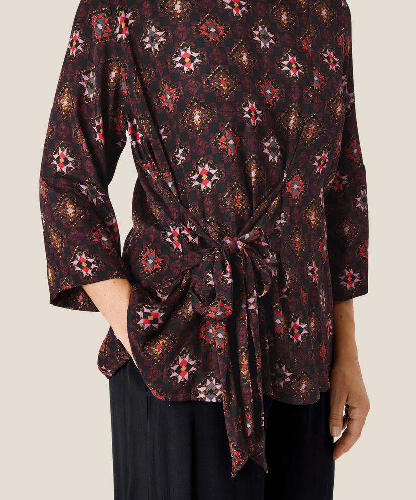 Bee Topp, Tango Red