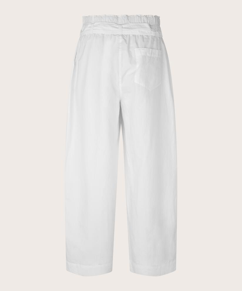 Paziat Bukser, White
