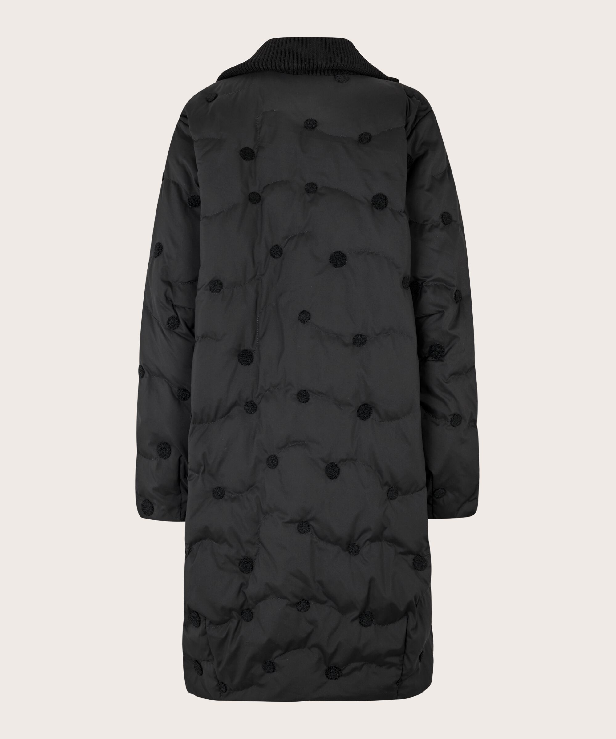 Tahila Dunkåpe, Black