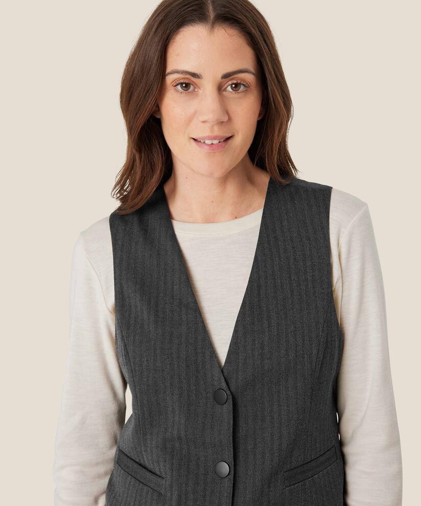 Jordyn Vest, D. Grey mel.