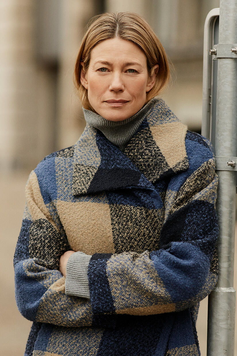 Tasoula Kåpe - Navy Blazer, Faricka Strikkegenser - M. Grey mel.